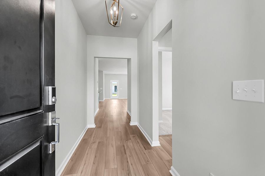 Spacious, unfurnished interior of a new home in Fairway Woods at Wyboo, Manning (Image 32).