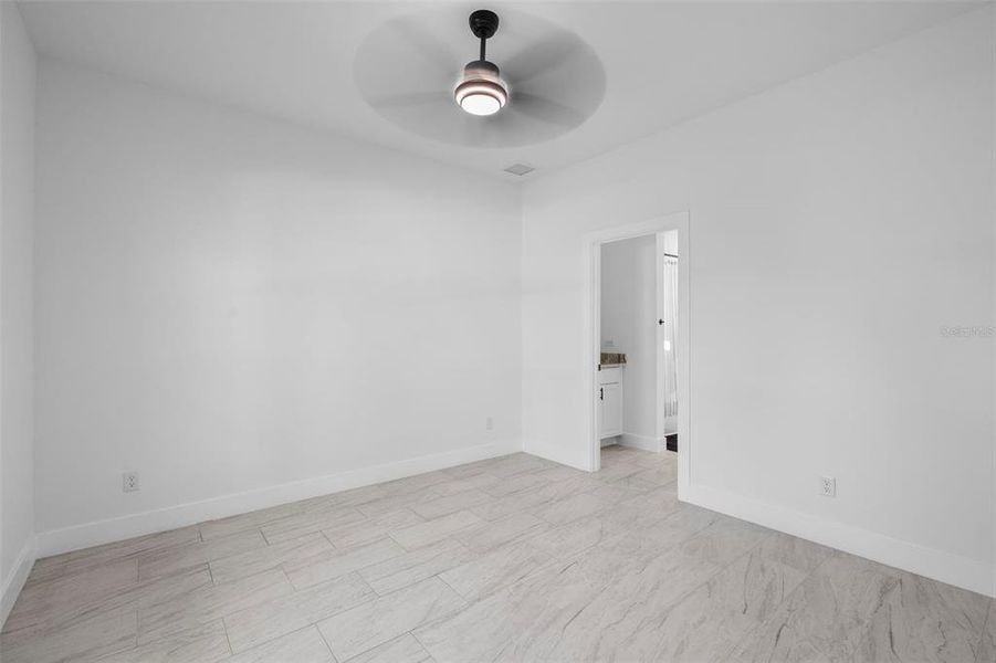 Spacious, unfurnished interior of a new home in , Punta Gorda (Image 13).