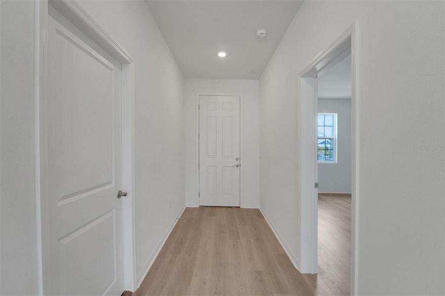 Spacious, unfurnished interior of a new home in Tuscan Hills, Dade City (Image 40).