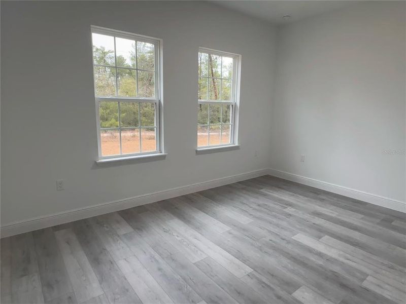 Spacious, unfurnished interior of a new home in , Ocala (Image 25).