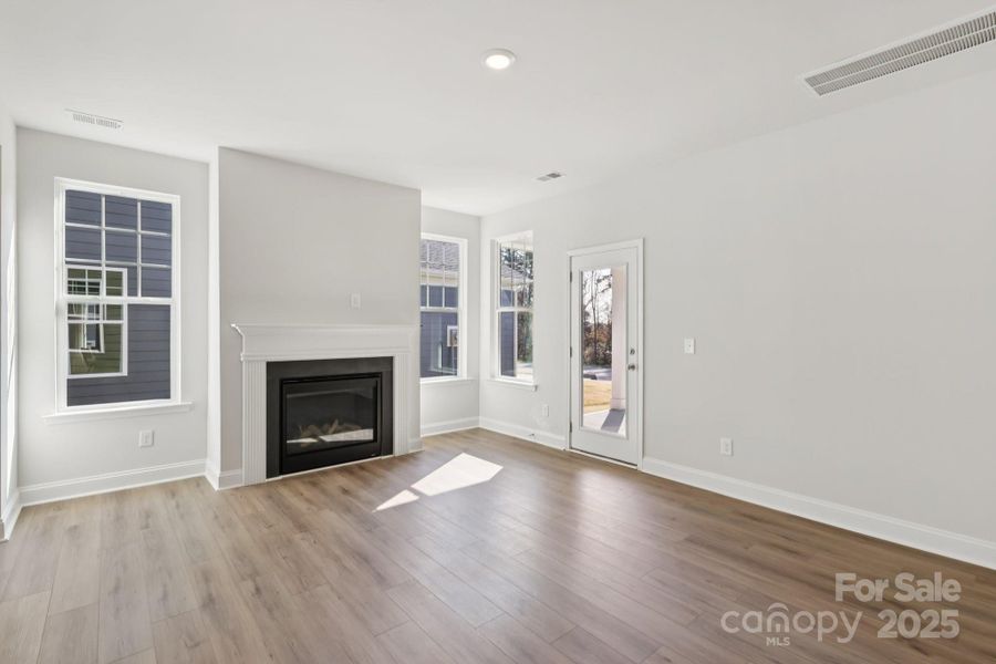 Spacious, unfurnished interior of a new home in Edgewood Preserve, Huntersville (Image 36). Spacious, unfurnished interior of a new home in Edgewood Preserve, Huntersville (Image 36).