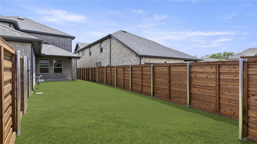 1945 Harmony Pine  Patio