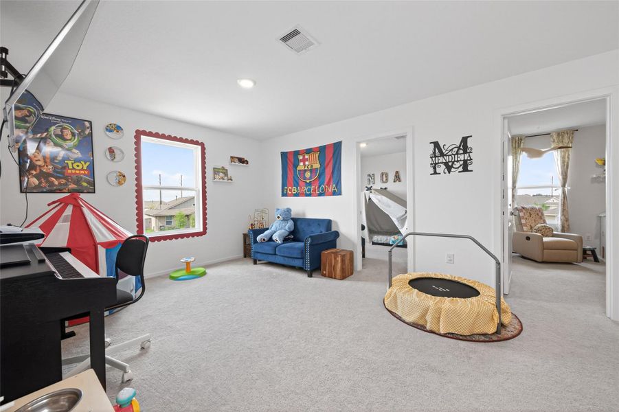 Furnished interior view inside a new home in Anniston, Katy (Image 28).