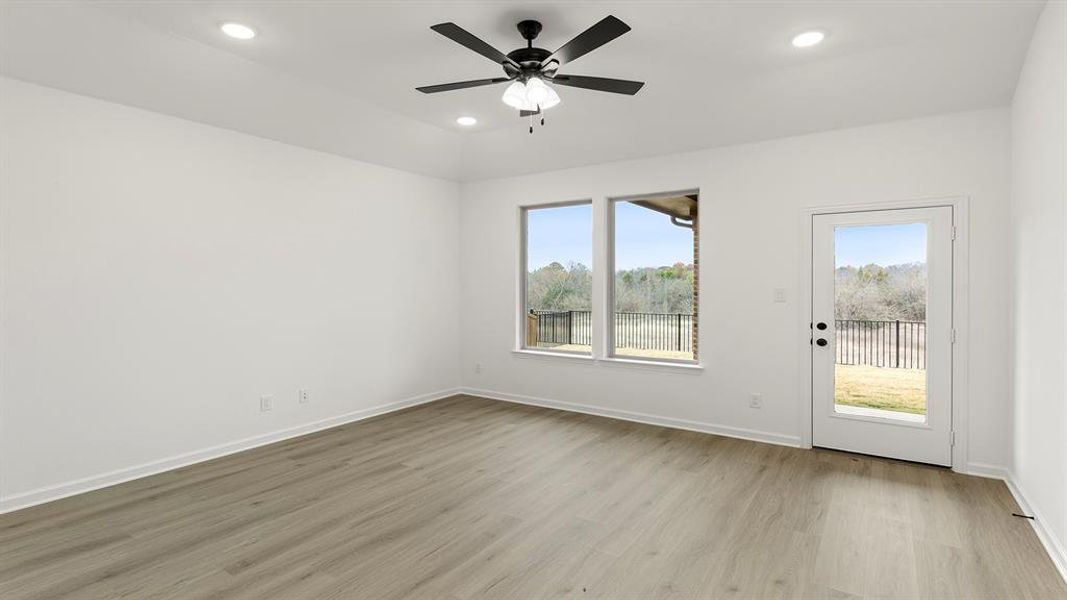 15. 1642 Gracehill - Family