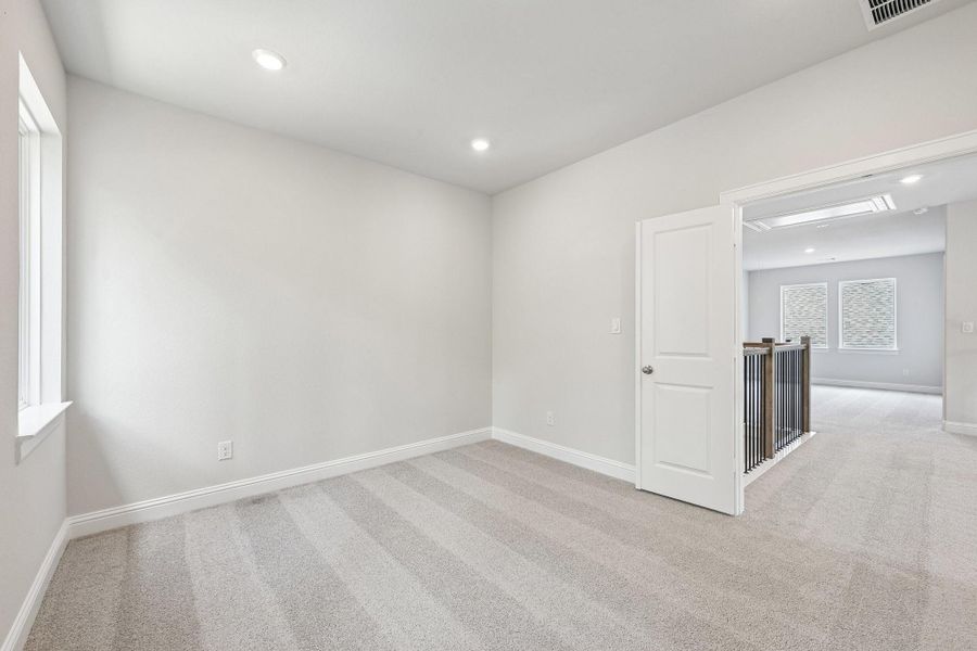 Spacious, unfurnished interior of a new home in Woodhavyn 50', Magnolia (Image 12). Spacious, unfurnished interior of a new home in Woodhavyn 50', Magnolia (Image 12).
