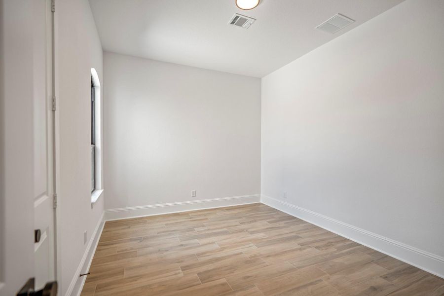 Spacious, unfurnished interior of a new home in Colton, Montgomery (Image 41).