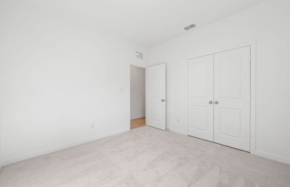 Spacious, unfurnished interior of a new home in Sunfield, Buda (Image 15). Spacious, unfurnished interior of a new home in Sunfield, Buda (Image 15).