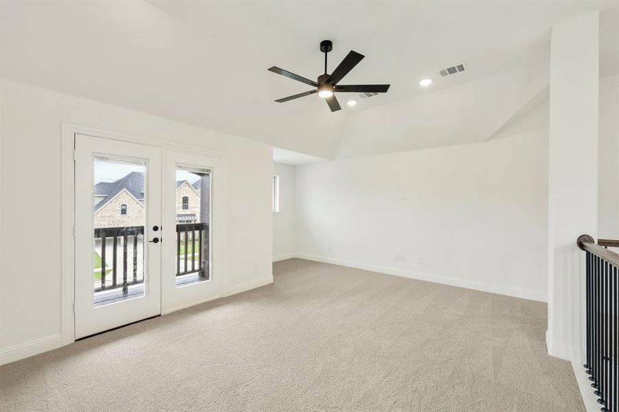 Spacious, unfurnished interior of a new home in Painted Tree Woodland District 50, McKinney (Image 22). Spacious, unfurnished interior of a new home in Painted Tree Woodland District 50, McKinney (Image 22).