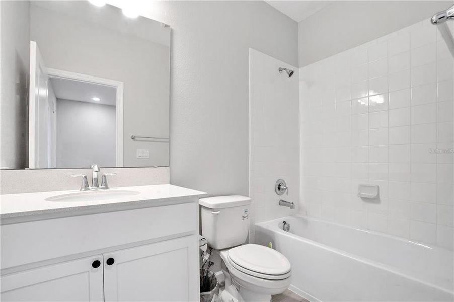 Furnished interior view inside a new home in , Oviedo (Image 15).