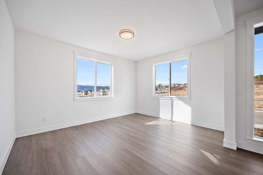 Spacious, unfurnished interior of a new home in Jackson Creek, Monument (Image 16).
