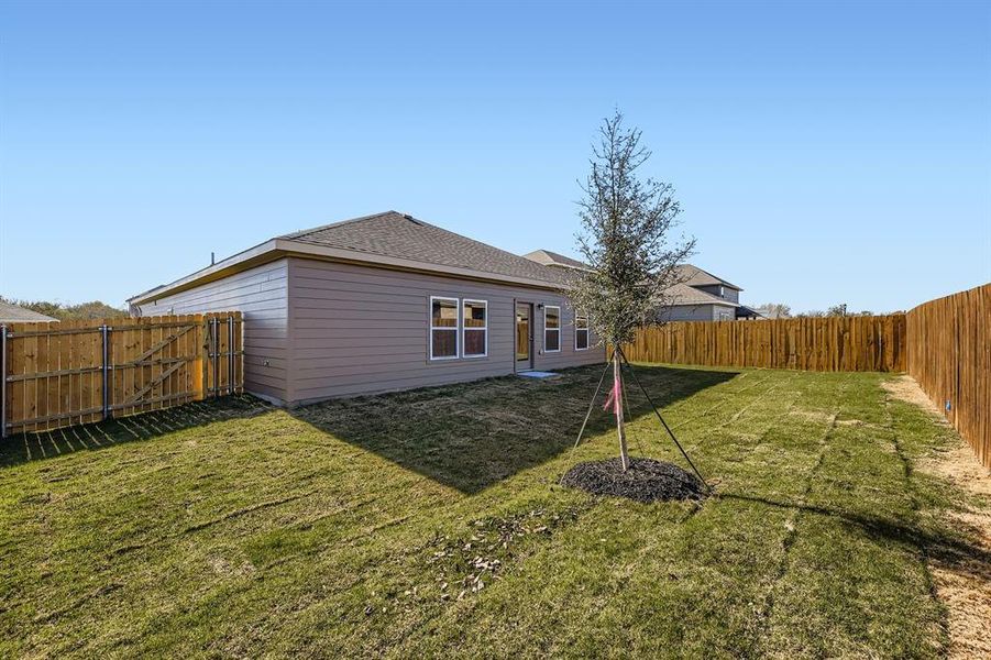 Exterior details and patio area of a home in MiraVerde, Crowley (Image 21).