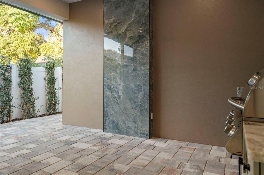 Exterior details and patio area of a home in , Safety Harbor (Image 31).