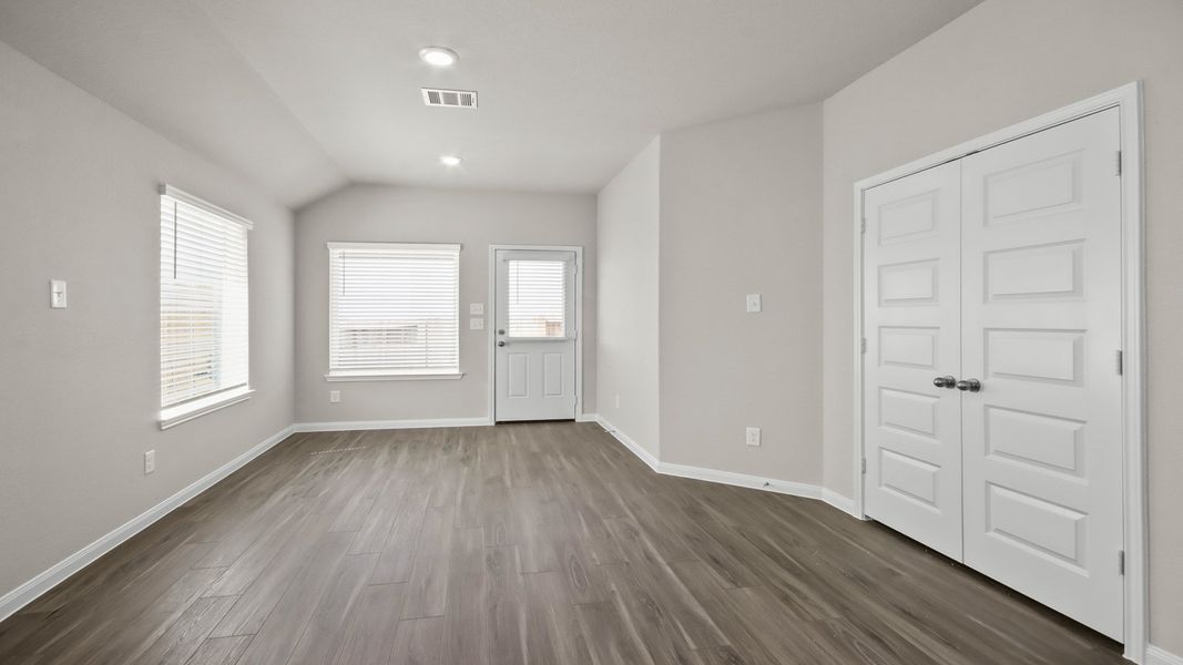 Dining Area Dining Area