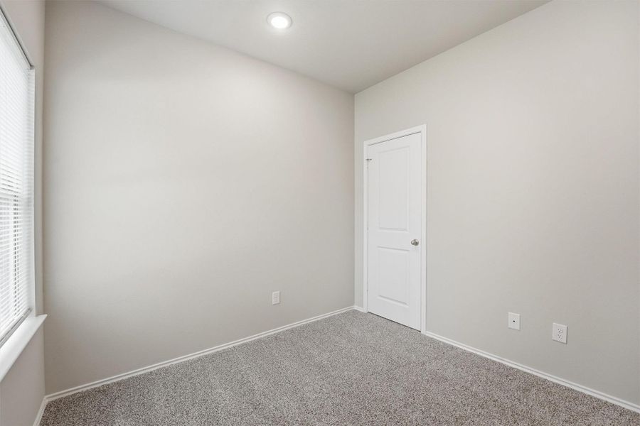 Spacious, unfurnished interior of a new home in , Willis (Image 28).