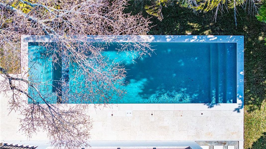 Exterior details and patio area of a home in City Homes - South Tampa, Tampa (Image 13).