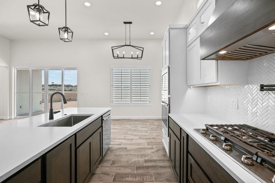 Representative furnished interior of a home built from the Scottsdale by LEH. Homes in Garden Park Unit 4, El Paso (Image 44). Representative furnished interior of a home built from the Scottsdale by LEH. Homes in Garden Park Unit 4, El Paso (Image 44).