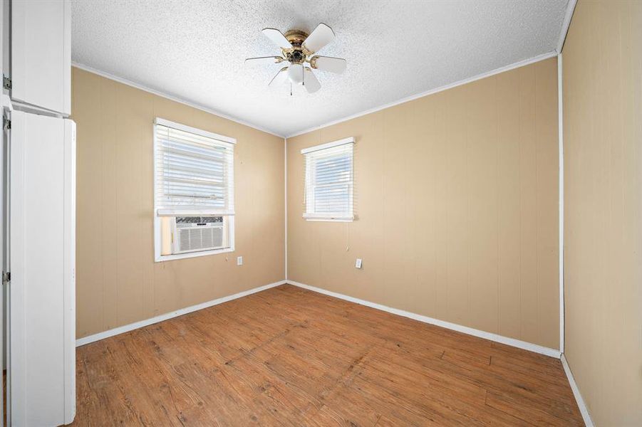 Spacious, unfurnished interior of a new home in , Hillsboro (Image 6).