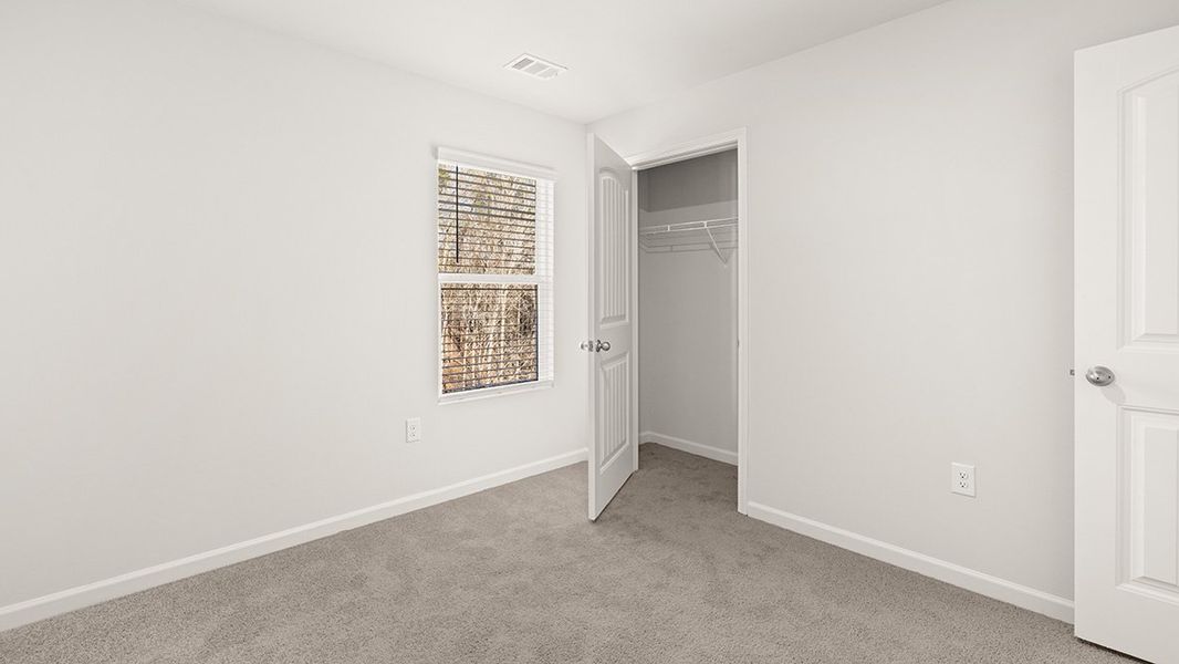 Spacious, unfurnished interior of a new home in Greyton Springs Place, Buford (Image 38).