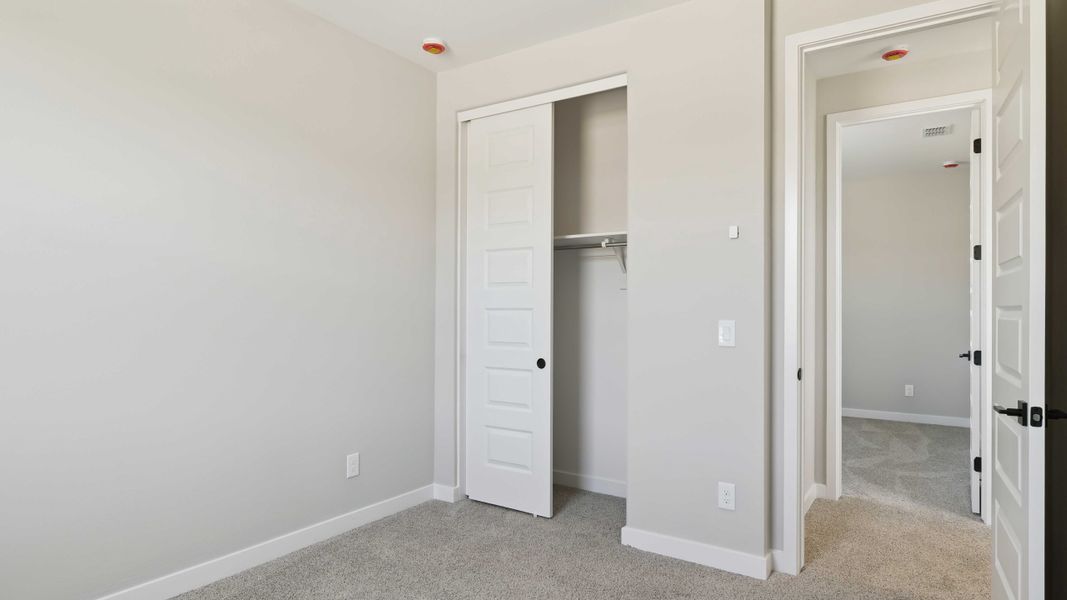Spacious, unfurnished interior of a new home in Upper Canyon, Phoenix (Image 35).