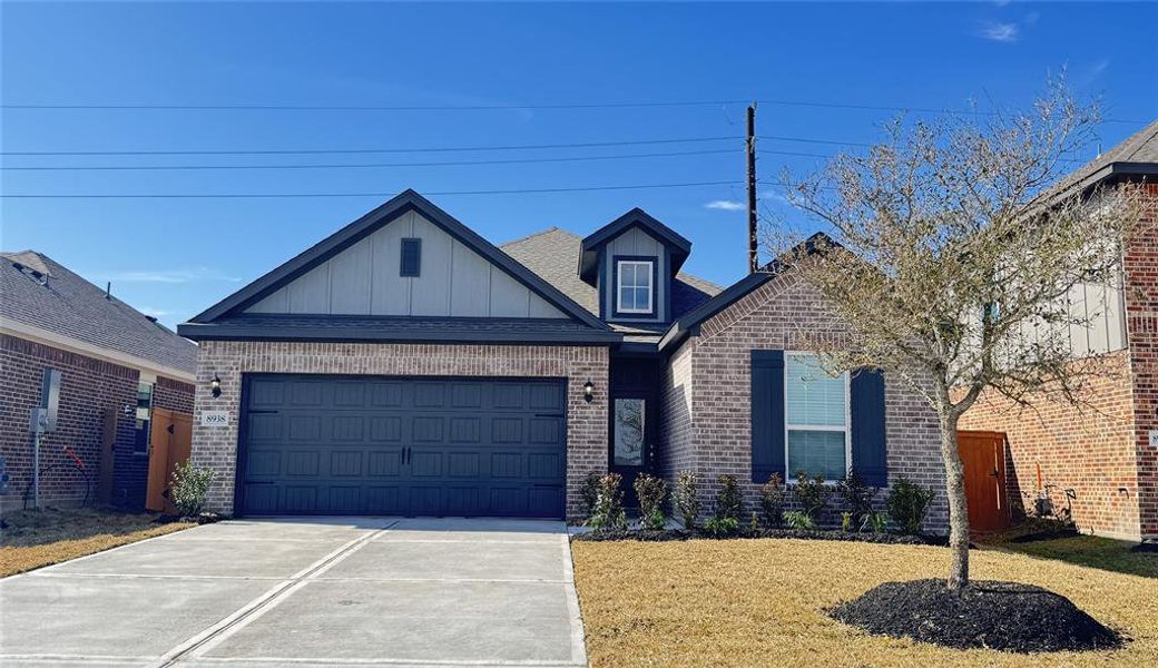 This exceptional, single-story home has everything you have been looking for! Enjoy a fully upgraded kitchen, luxurious master suite, spacious laundry room and sizable bedrooms with the Harris at Canterra Creek. Actual fits and finishes may vary from MLS photos.