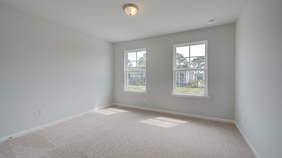 Spacious, unfurnished interior of a new home in Langley Overlook, Loganville (Image 22).
