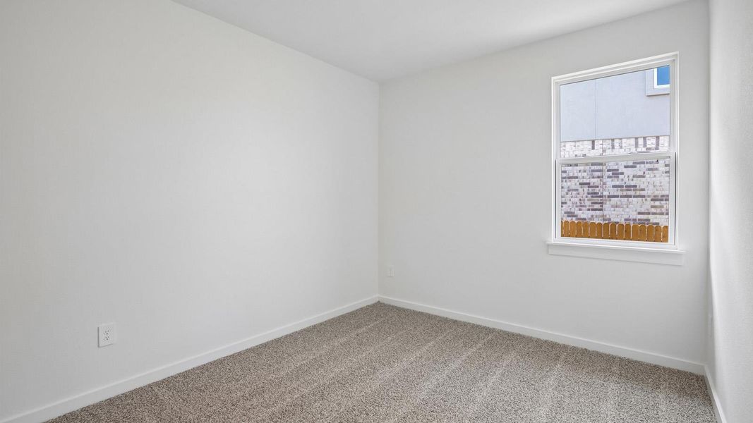 Spacious, unfurnished interior of a new home in Rosenbusch Ranch, Leander (Image 17).