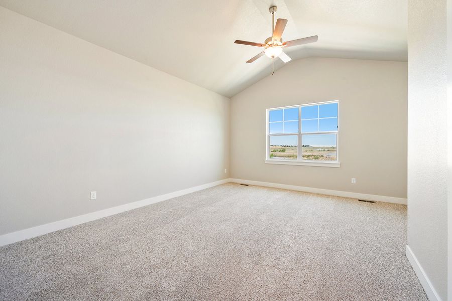 Spacious, unfurnished interior of a new home in The Lakes at Centerra, Loveland (Image 13).