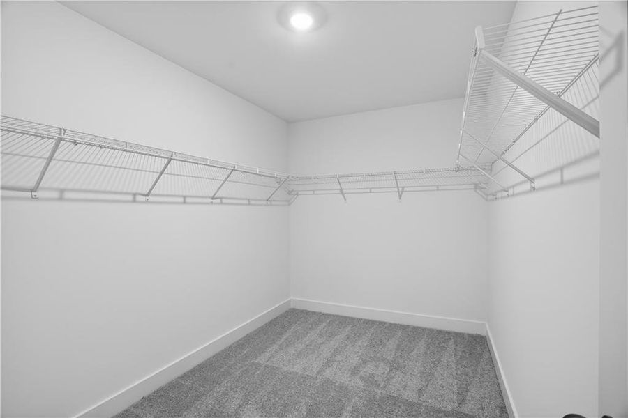 Spacious, unfurnished interior of a new home in Shadow Creek, Jackson (Image 35).