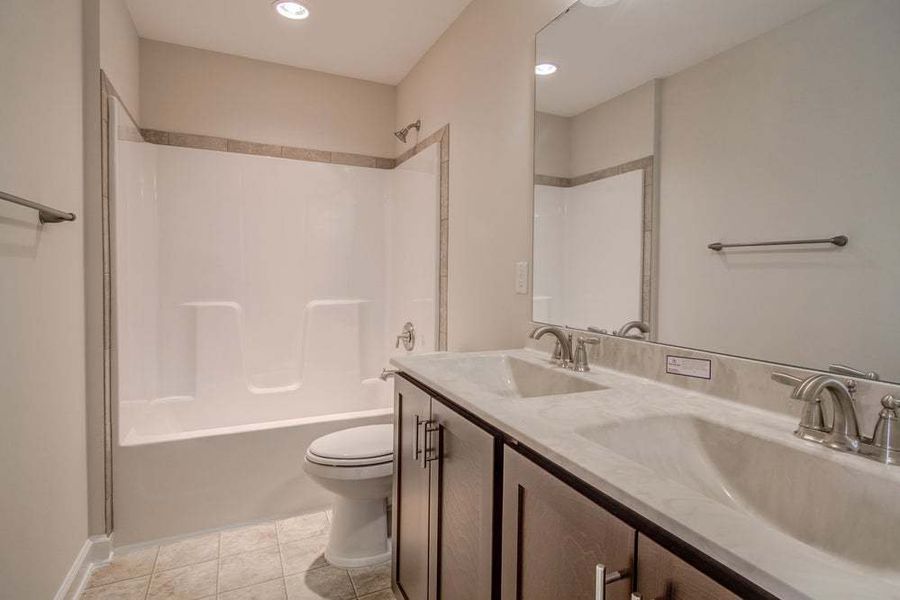 Representative furnished interior of a home built from the Drayton by Caviness & Cates Communities in Bartlett Manor, Youngsville (Image 57).
