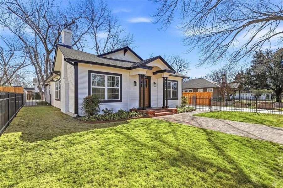 Front exterior of a new home in , Cleburne, TX, highlighting curb appeal (Image 24).