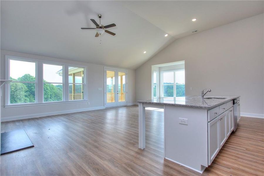 Spacious, unfurnished interior of a new home in , Homer (Image 20).