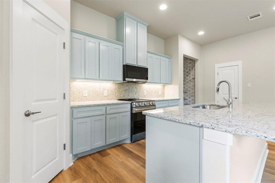 Furnished interior view inside a new home in , Sherman (Image 11).