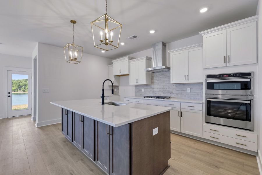 Furnished interior view inside a new home in Arcadia, Myrtle Beach (Image 7).