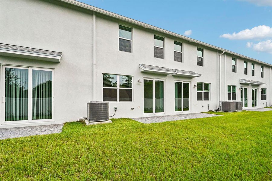 646 Salisbury Cir- (32)