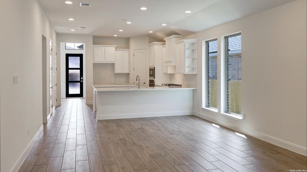 Spacious, unfurnished interior of a new home in Kallison Ranch, San Antonio (Image 21).
