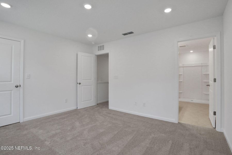 Spacious, unfurnished interior of a new home in , Middleburg (Image 19). Spacious, unfurnished interior of a new home in , Middleburg (Image 19).