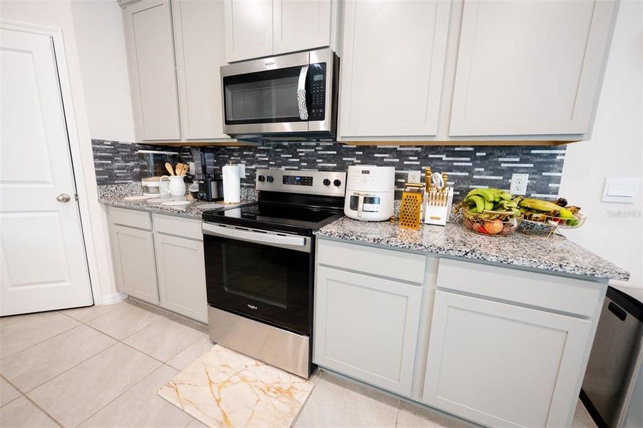 Furnished interior view inside a new home in North Park Isle, Plant City (Image 34).