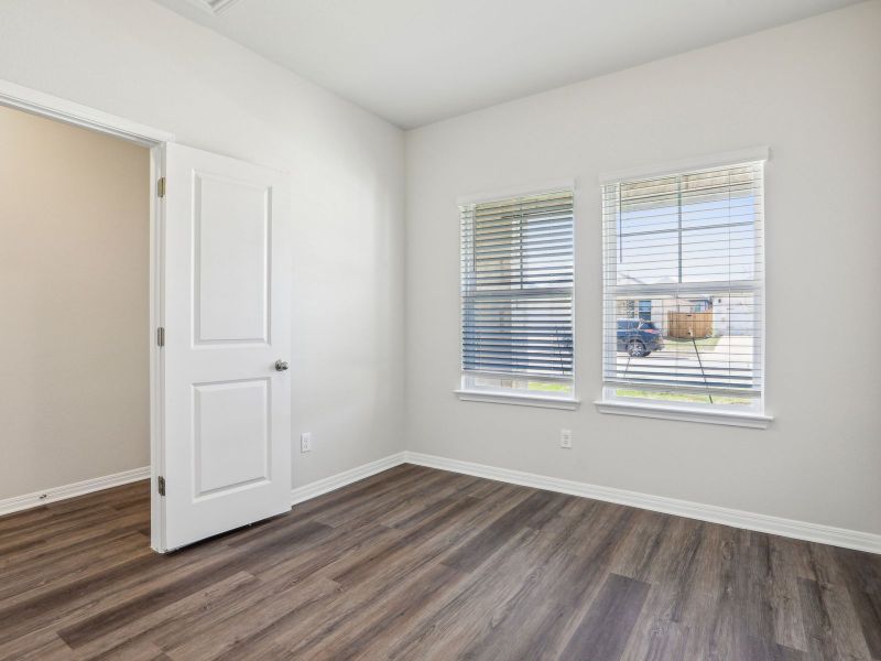Spacious, unfurnished interior of a new home in Turner's Crossing - Reserve Collection, Buda (Image 11).