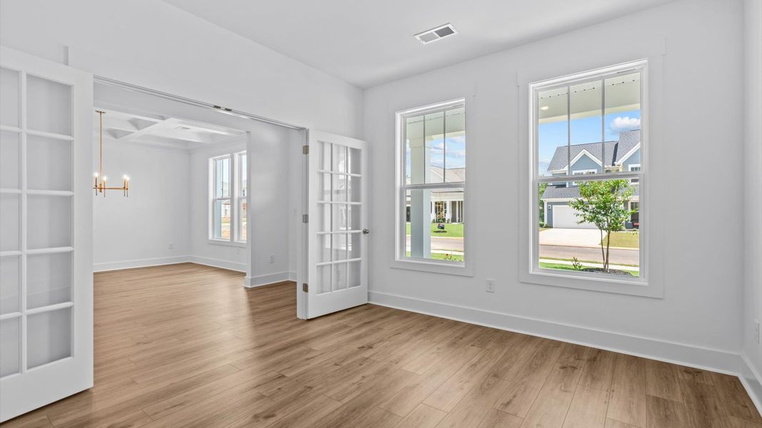 Furnished interior view inside a new home in Wells Crossing, Seneca (Image 4).