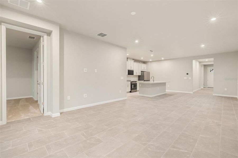 Spacious, unfurnished interior of a new home in Brightmore at Wellen Park, Venice (Image 39).