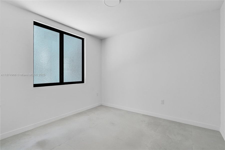 Spacious, unfurnished interior of a new home in , Miami (Image 11).