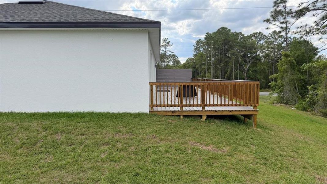 Exterior details and patio area of a home in , Ocala (Image 28).