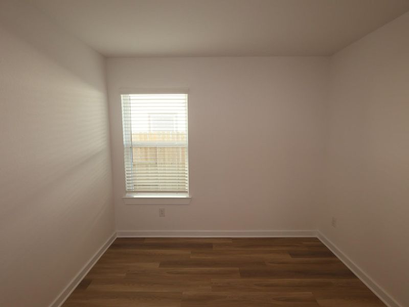 Spacious, unfurnished interior of a new home in Ambrose, La Marque (Image 15).