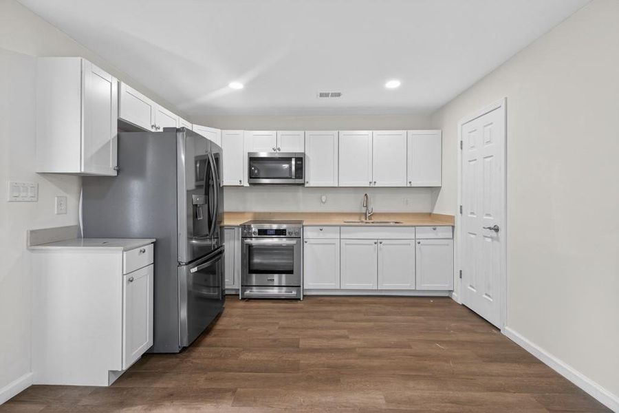 Furnished interior view inside a new home in , Oxford (Image 35).