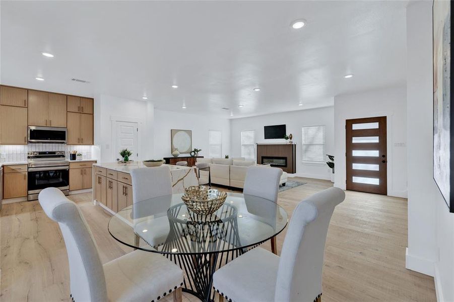 Furnished interior view inside a new home in , McKinney (Image 17).