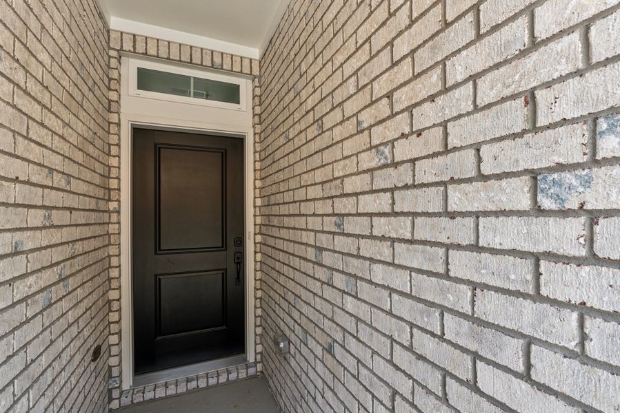 Exterior details and patio area of a home in Grandview Terrace, Canton (Image 4).