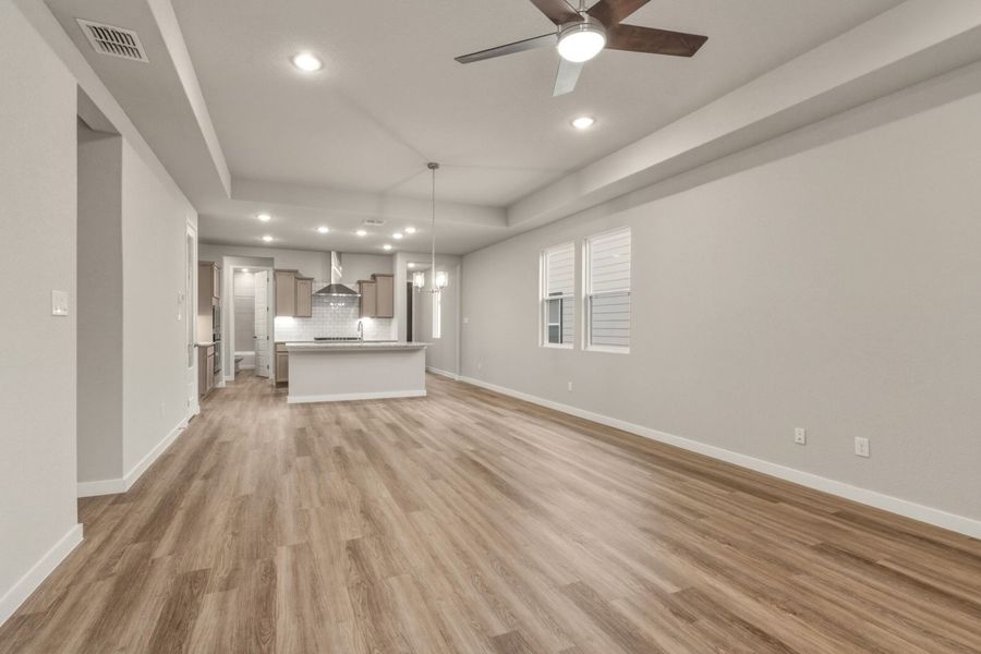 Spacious, unfurnished interior of a new home in Veranda Designer, San Antonio (Image 19).