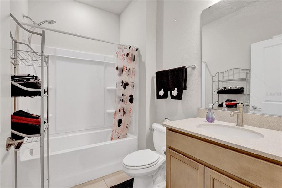 Furnished interior view inside a new home in , Winter Garden (Image 11).