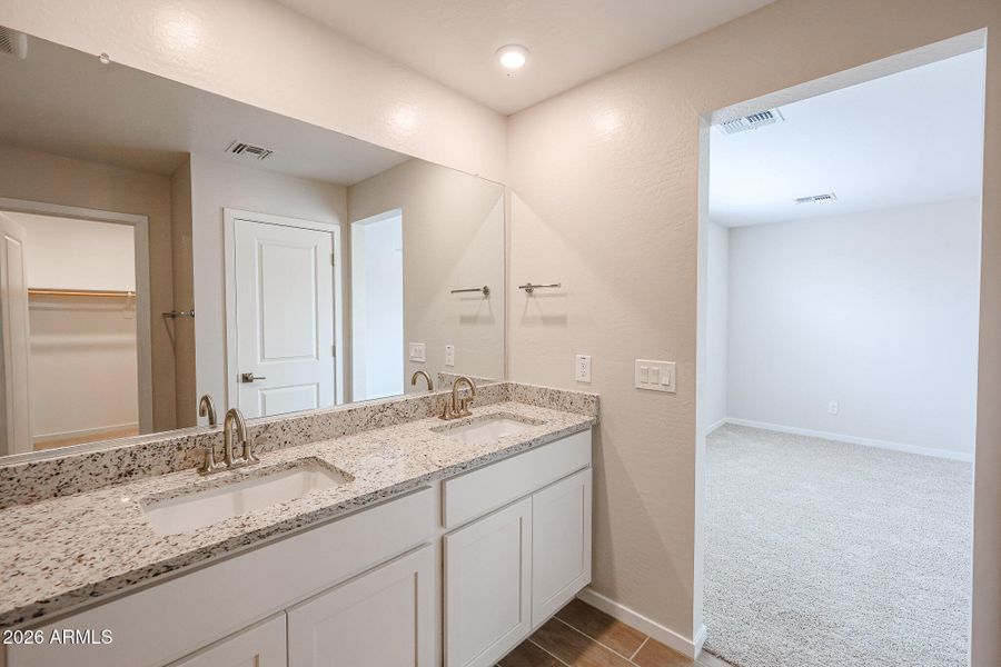 23_North-Copper-Canyon_Iris_Lot-63_New-C