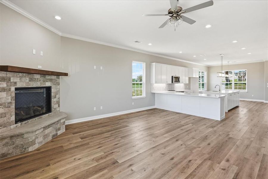 Spacious, unfurnished interior of a new home in , Granbury (Image 33). Spacious, unfurnished interior of a new home in , Granbury (Image 33).